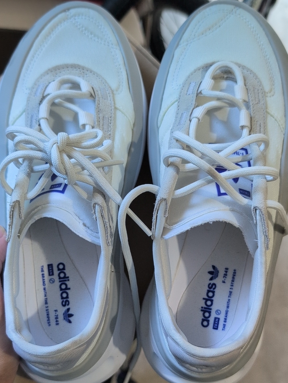Adidas Sneakers